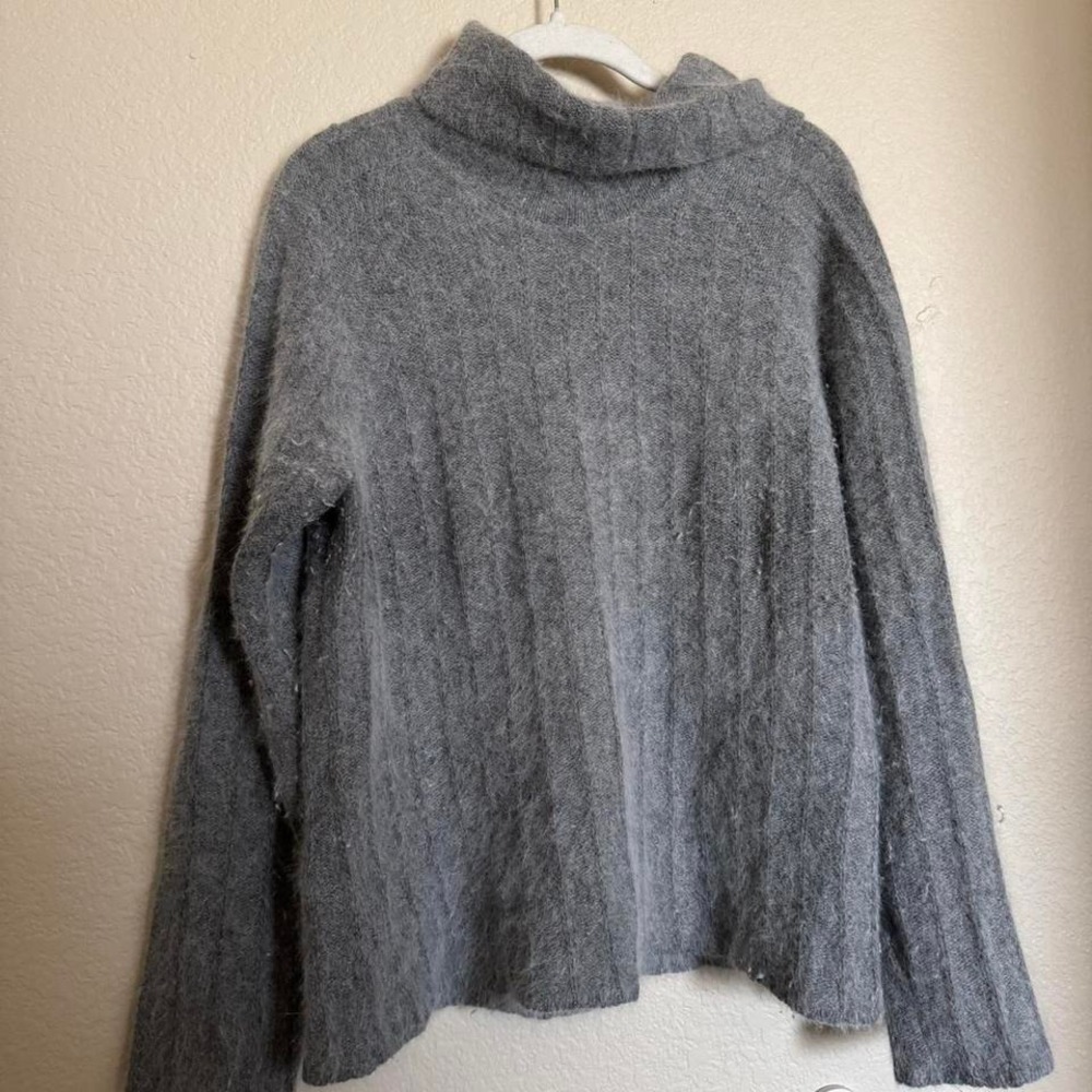 Vintage y2k fuzzy turtleneck sweater size medium grey rabbithair‎